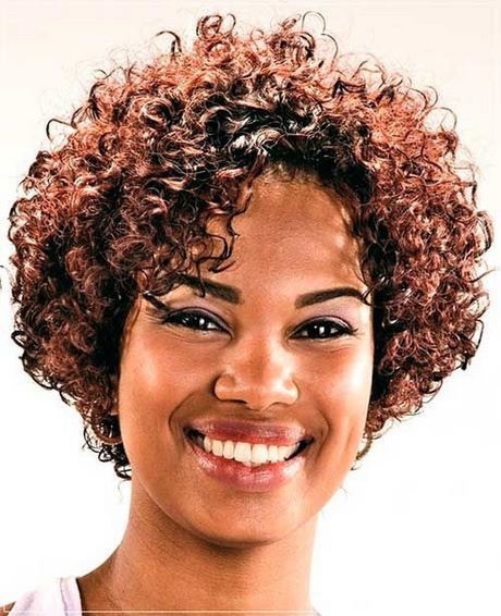 cabelos-afros-curtos-femininos-2021-27 Cabelos afros curtos femininos 2021