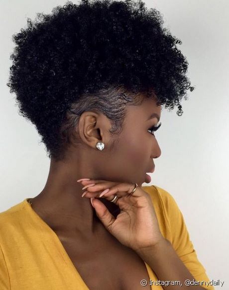 cabelos-afros-curtos-femininos-2022-43_5 Cabelos afros curtos femininos 2022