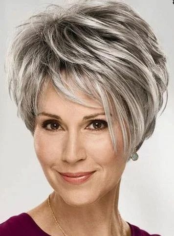 Cortes de cabelo grisalho feminino 2022