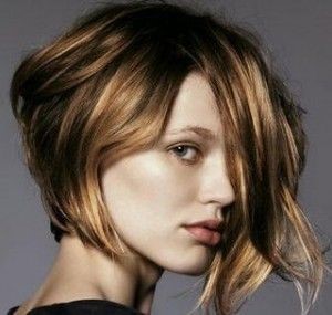 corte-de-cabelo-feminino-curto-atras-e-comprido-na-frente-18_14 Corte de cabelo feminino curto atras e comprido na frente