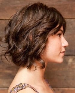 corte-de-cabelo-feminino-medio-ondulado-60_16 Corte de cabelo feminino medio ondulado