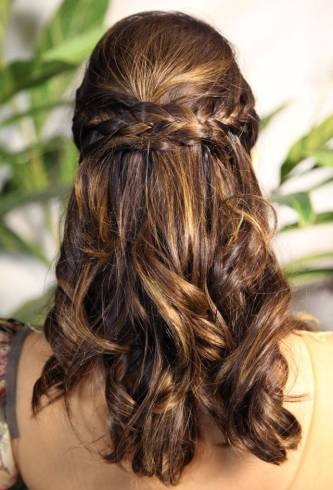 penteados-para-casamento-com-tranas-e-cabelo-solto-13_8 Penteados para casamento com tranças e cabelo solto