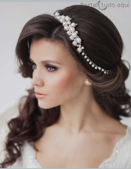 penteados-para-noivas-cabelos-longos-com-tiara-01_9 Penteados para noivas cabelos longos com tiara