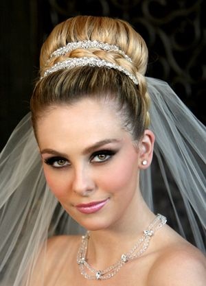 penteados-para-noivas-com-vu-e-tiara-63_19 Penteados para noivas com véu e tiara