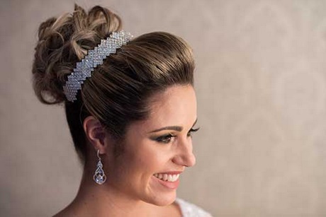 penteados-para-noivas-com-vu-e-tiara-63_8 Penteados para noivas com véu e tiara