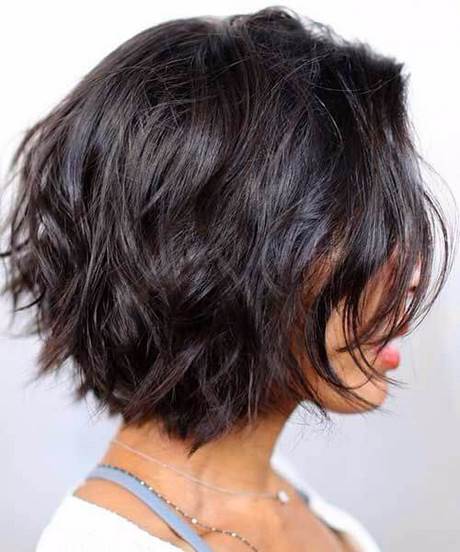 corte-curto-para-cabelo-volumoso-e-grosso-2021-28 Corte curto para cabelo volumoso e grosso 2021