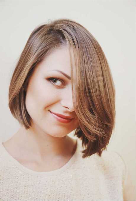 corte-de-cabelo-feminino-curto-para-rosto-redondo-2021-85_13 Corte de cabelo feminino curto para rosto redondo 2021