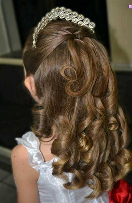 penteados-de-princesa-para-cabelos-cacheados-70 Penteados de princesa para cabelos cacheados