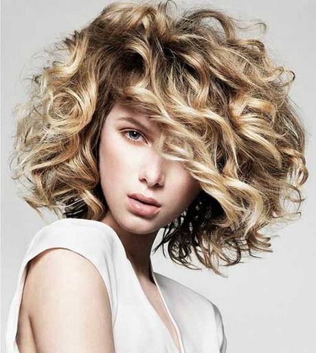 cortes-de-cabelo-curto-para-cabelos-cacheados-e-volumosos-16_4 Cortes de cabelo curto para cabelos cacheados e volumosos