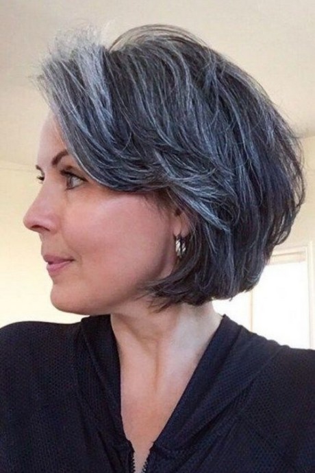cabelos-grisalhos-curtos-femininos-2022-20_10 Cabelos grisalhos curtos femininos 2022
