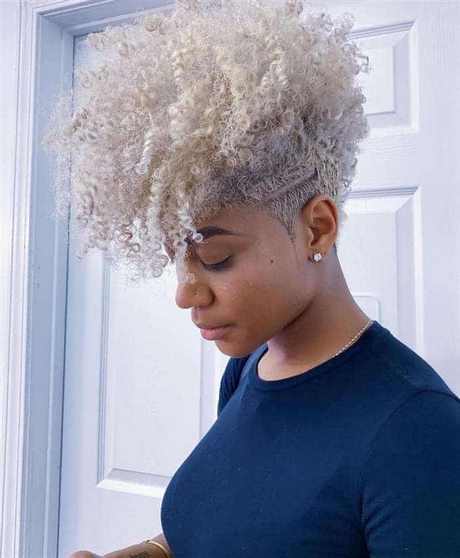 corte-de-cabelo-afros-femininos-2022-24_18 Corte de cabelo afros femininos 2022