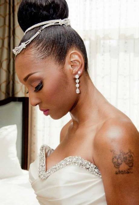 penteados-para-madrinhas-negras-de-casamento-2023-53_12 Penteados para madrinhas negras de casamento 2023