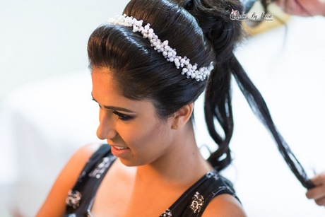 penteados-para-noivas-com-tiara-91_16 Penteados para noivas com tiara