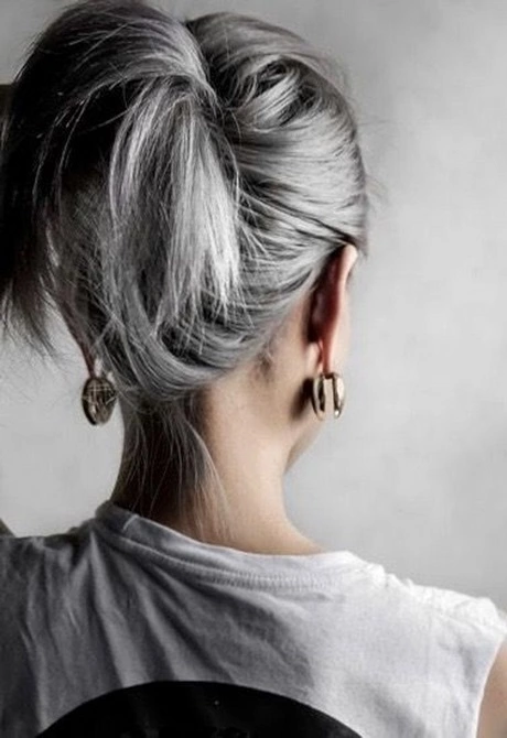 cabelos-grisalhos-femininos-2023-29_19-12 Cabelos grisalhos femininos 2023