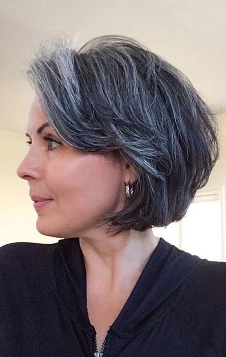 cabelos-grisalhos-femininos-2023-29_8-19 Cabelos grisalhos femininos 2023