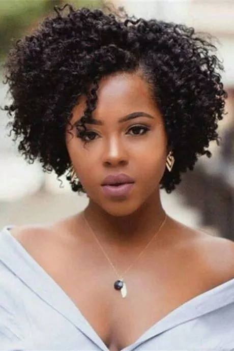 corte-de-cabelo-afros-feminino-2023-59_12-5 Corte de cabelo afros feminino 2023