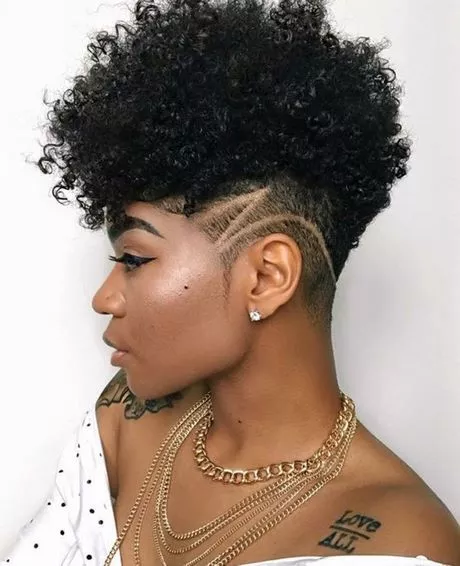 corte-de-cabelo-afros-feminino-2023-59_6-16 Corte de cabelo afros feminino 2023