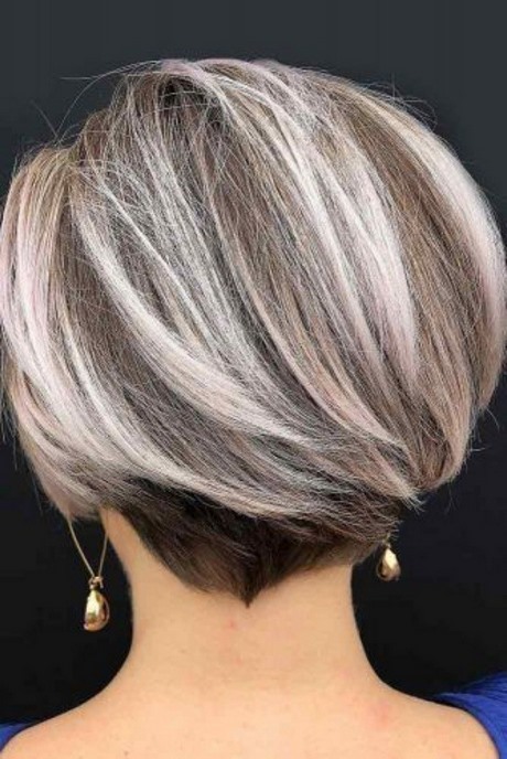 cabelos-grisalhos-femininos-curtos-67_18 Cabelos grisalhos femininos curtos