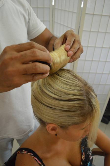 como-fazer-o-penteado-da-cinderela-26_5 Como fazer o penteado da cinderela
