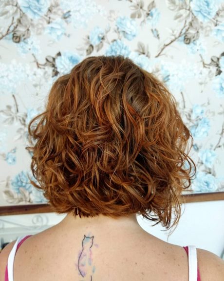 corte-de-cabelo-feminino-ondulado-curto-90_9 Corte de cabelo feminino ondulado curto