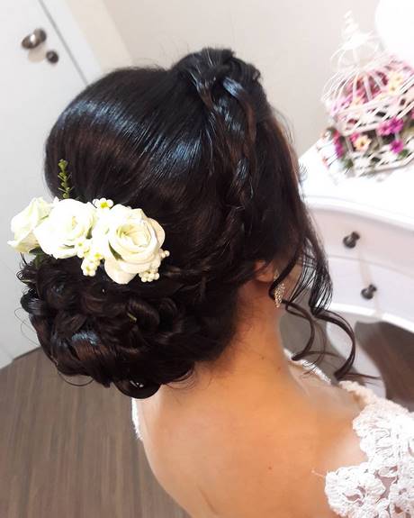 penteados-de-noiva-com-tranca-e-flor-79_8 Penteados de noiva com trança e flor
