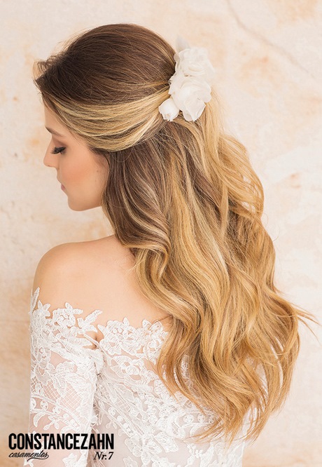 penteados-para-cada-tipo-de-vestido-de-noiva-12_3 Penteados para cada tipo de vestido de noiva