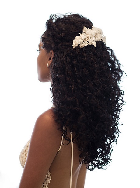 penteados-para-florista-de-casamento-cabelos-cacheados-05_4 Penteados para florista de casamento cabelos cacheados