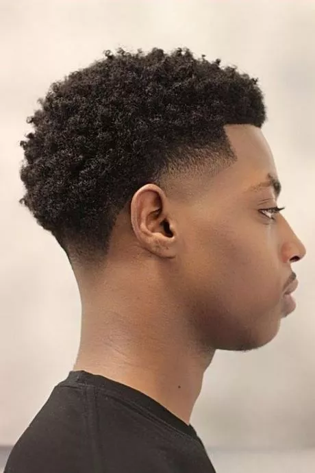 tendencia-de-corte-de-cabelo-masculino-2024-52_15-8 Tendencia de corte de cabelo masculino 2024
